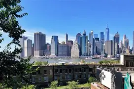 布鲁克林篮网训练开放日；转会期战术微调引欢呼；欧联在即；球探报告显示潜力的简单介绍